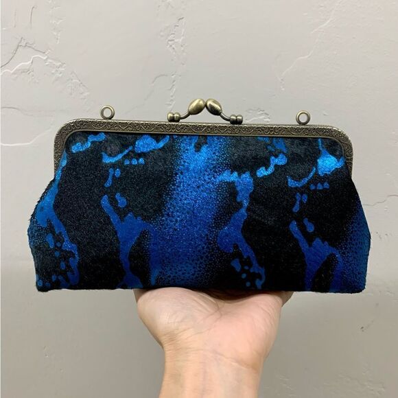 Handmade Real Hair-on Calf hide  Embossed Kisslock Clutch/Wristlet/Crossbody - Picture 3 of 16